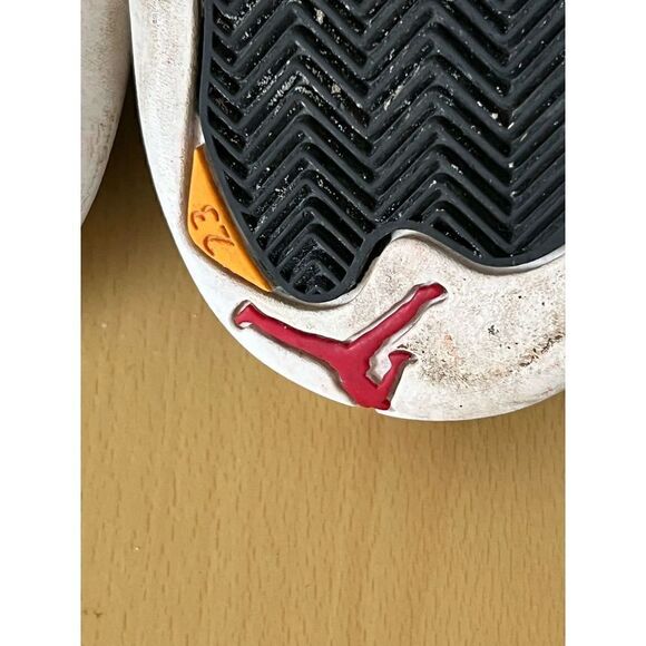 Jordan Retro Reverse Taxi” Size 6Y /7.5 W - Picture 10 of 12